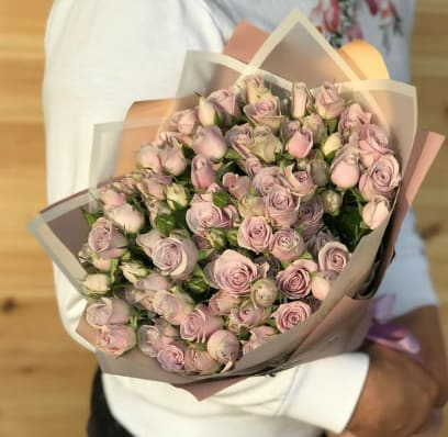 Signature Spray Roses image 1
