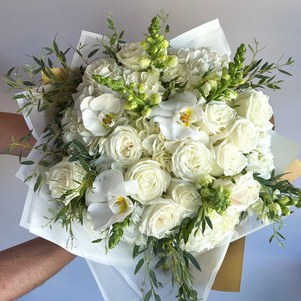Pure bouquet image 0
